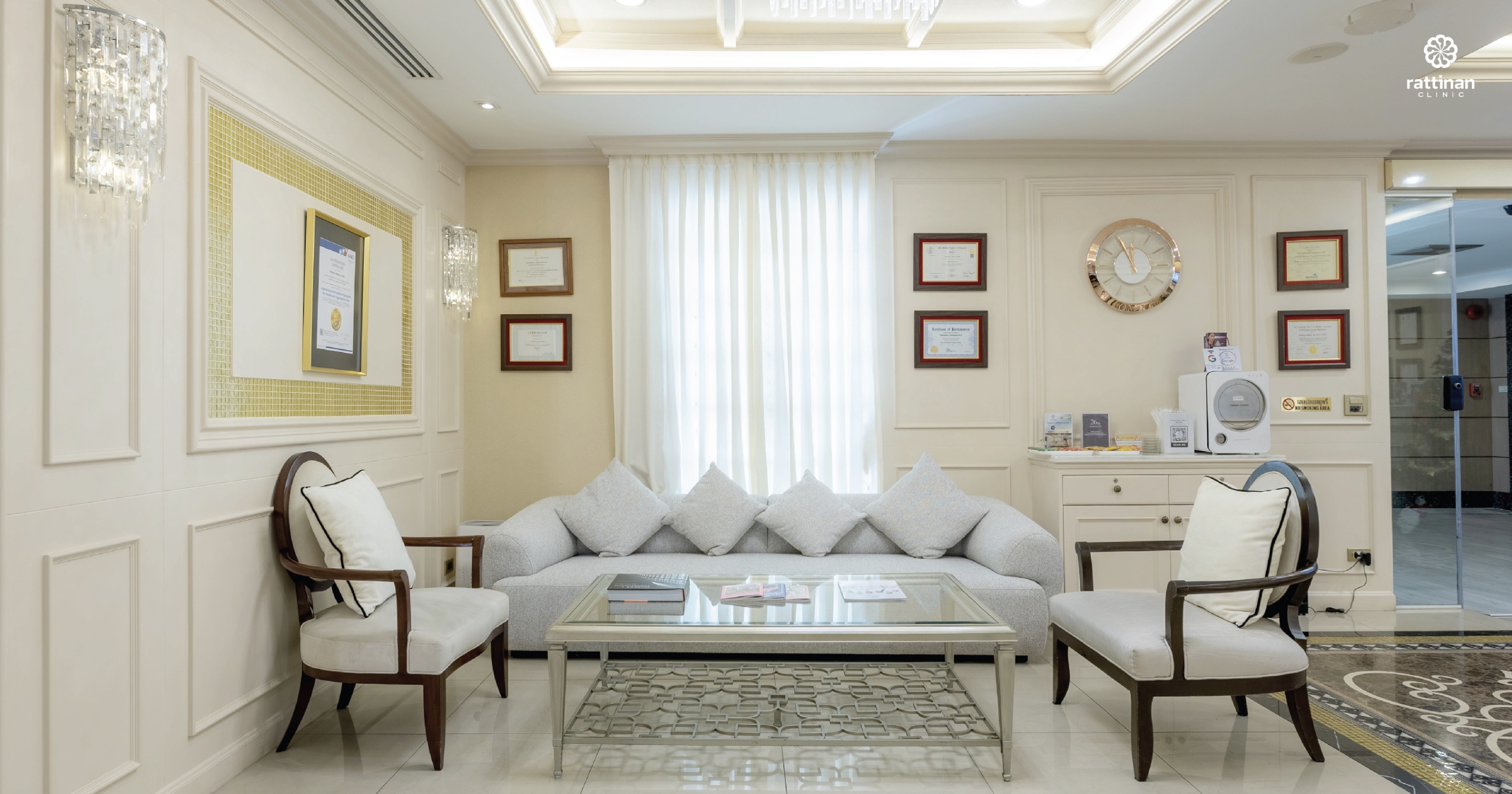 Rattinan Clinic waiting lounge