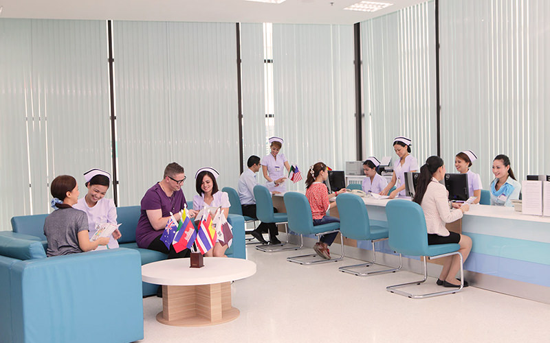 Yanhee International Hospital